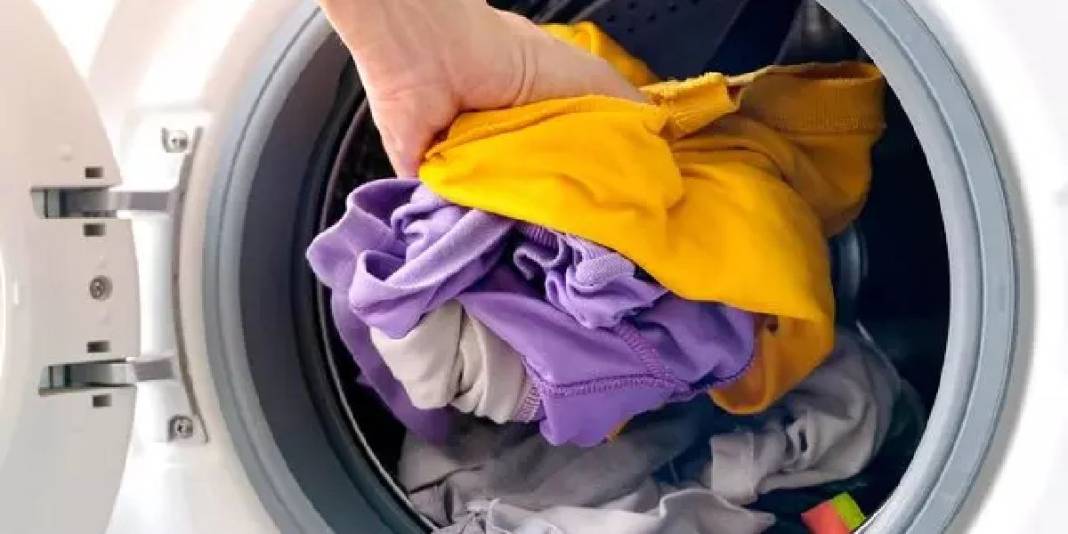 Makinenizi bu kıyafetler için kullanmayın! İşte çamaşır makinesinde yıkanmaması gereken kıyafetler 3